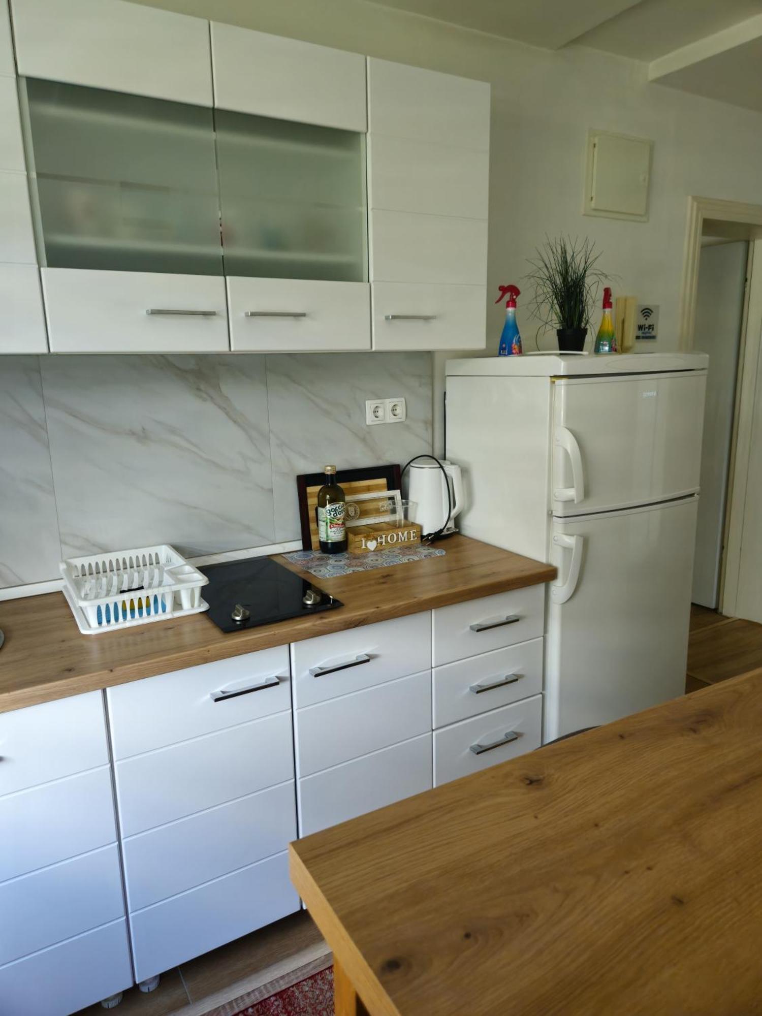 Apartments Arna Visoko Exterior foto