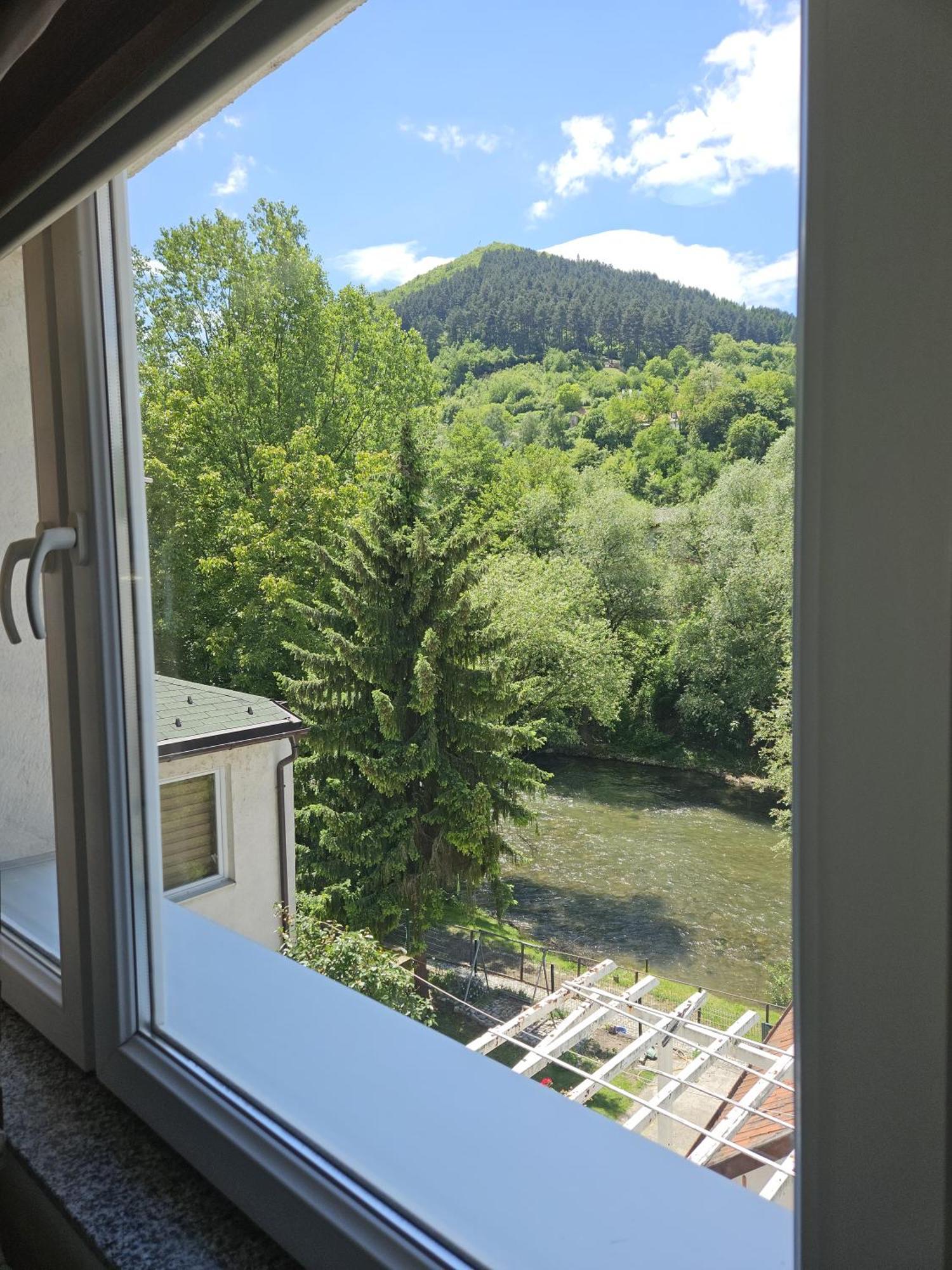 Apartments Arna Visoko Exterior foto